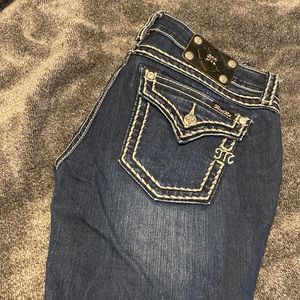 Miss Me Original embellished pocket signature cuffed capri size 32